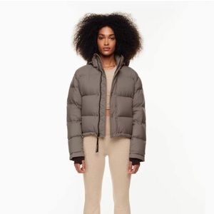 Aritzia Super Puff Shorty